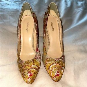 NineWest embroidered heels